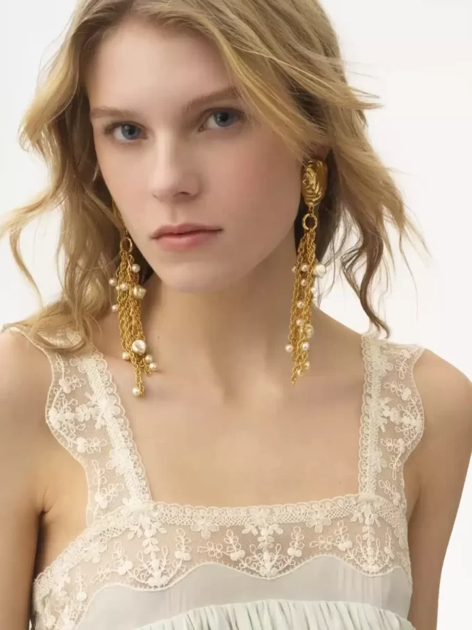 Die Chloé Shells Ohrringe