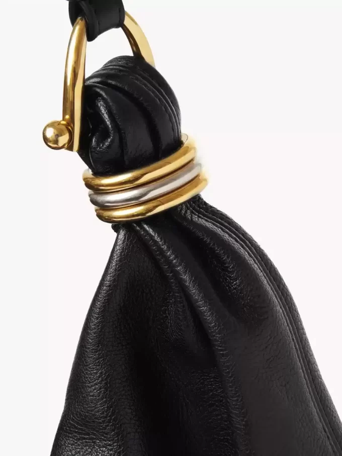 Große Hobo-Tasche mit Armband aus genarbtem Leder