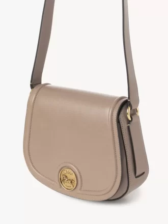 Horse Medal Satteltasche aus genarbtem Leder