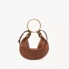 Kleine Hobo-Tasche mit Armband aus genarbtem Leder
