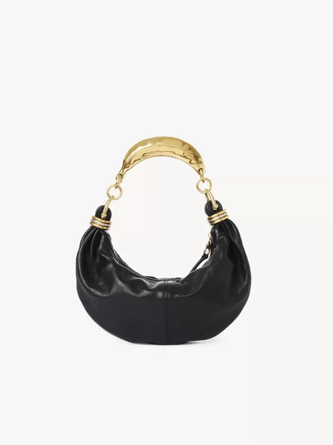Kleine Hobo-Tasche mit Armband aus genarbtem Leder