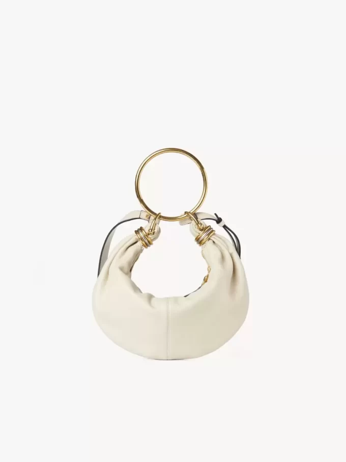 Kleine Hobo-Tasche mit Armband aus genarbtem Leder