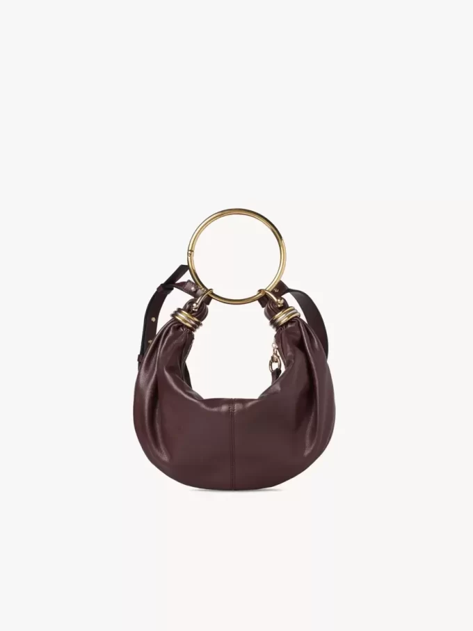 Kleine Hobo-Tasche mit Armband aus genarbtem Leder