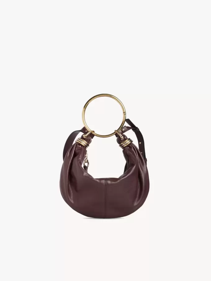 Kleine Hobo-Tasche mit Armband aus genarbtem Leder