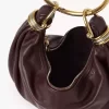 Kleine Hobo-Tasche mit Armband aus genarbtem Leder
