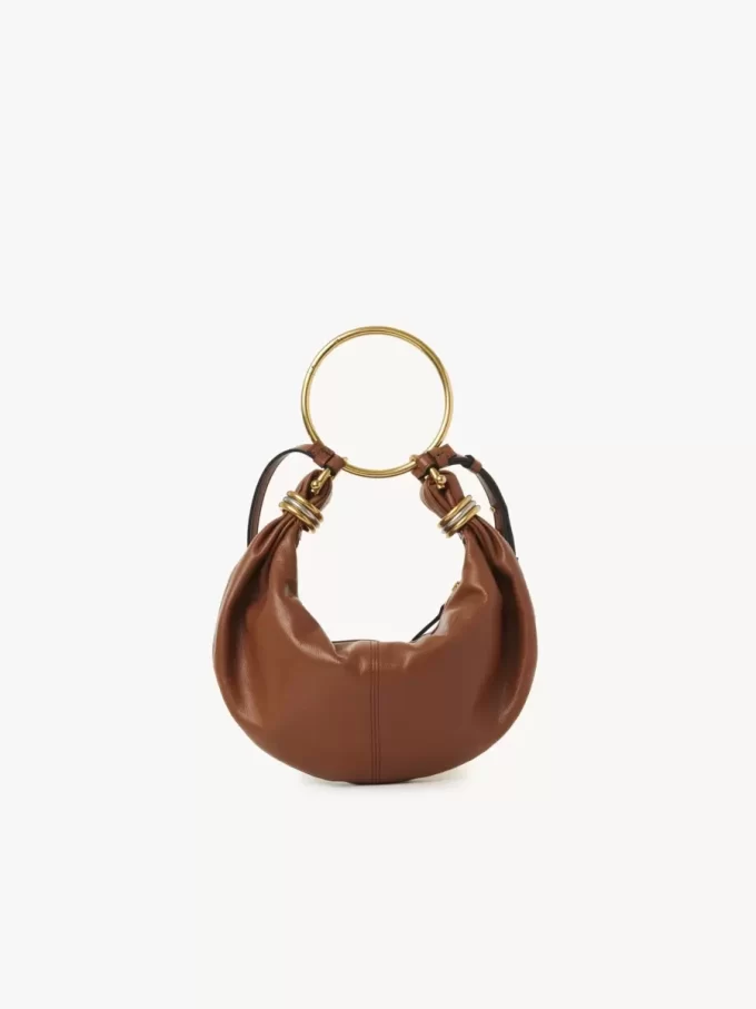 Kleine Hobo-Tasche mit Armband aus genarbtem Leder