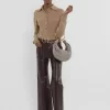 Kleine Hobo-Tasche mit Armband aus genarbtem Leder