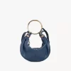 Kleine Hobo-Tasche mit Armband aus genarbtem Leder
