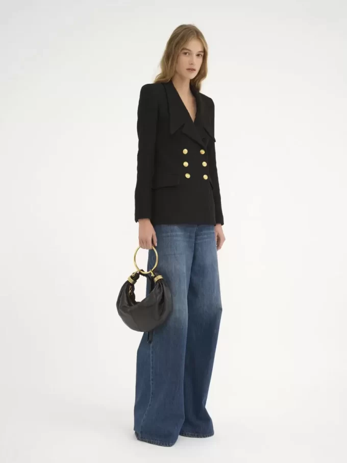 Kleine Hobo-Tasche mit Armband aus genarbtem Leder