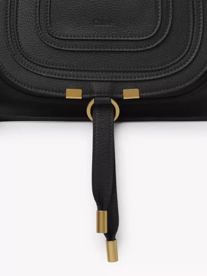 Kleine Marcie-Tasche aus genarbtem Leder