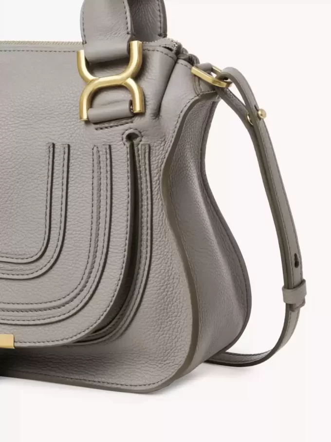 Kleine Marcie-Tasche aus genarbtem Leder