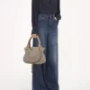 Kleine Marcie-Tasche aus genarbtem Leder