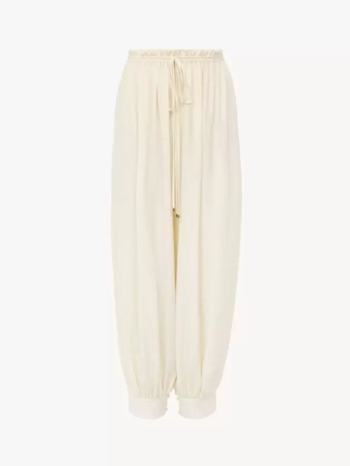 Kurze, fließende Hose aus Crêpe de Chine