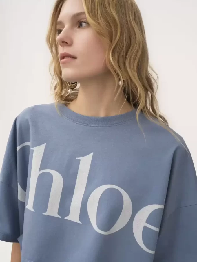 Kurzes T-Shirt mit kastenförmigem Logo aus Baumwolljersey