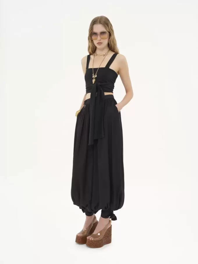 Kurzes Tanktop aus Crêpe de Chine mit Bindeband vorne