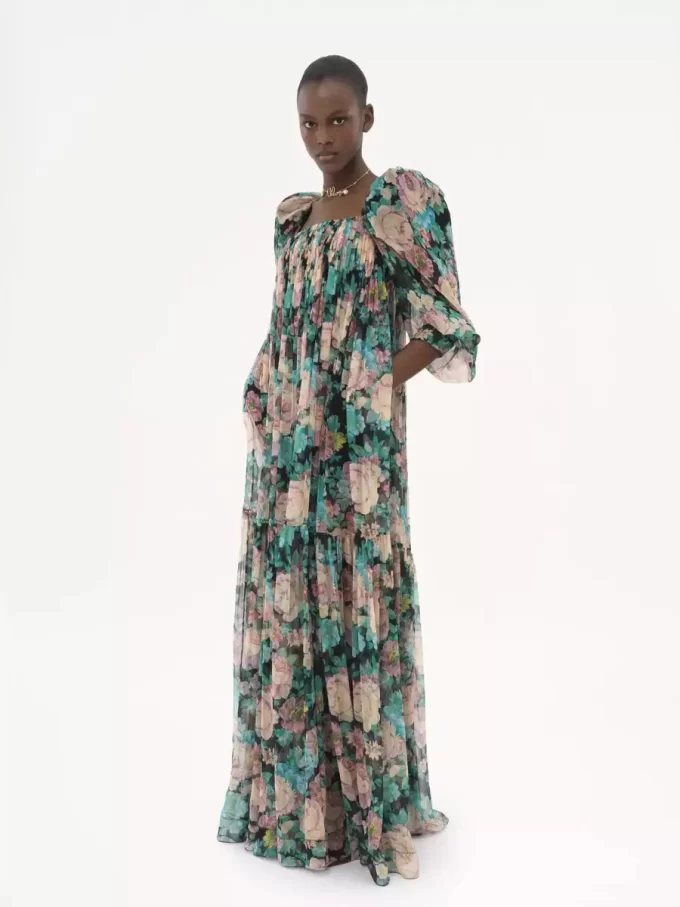 Langes Kleid mit Puffärmeln aus Seidenmousseline