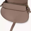 Marcie Satteltasche aus genarbtem Leder