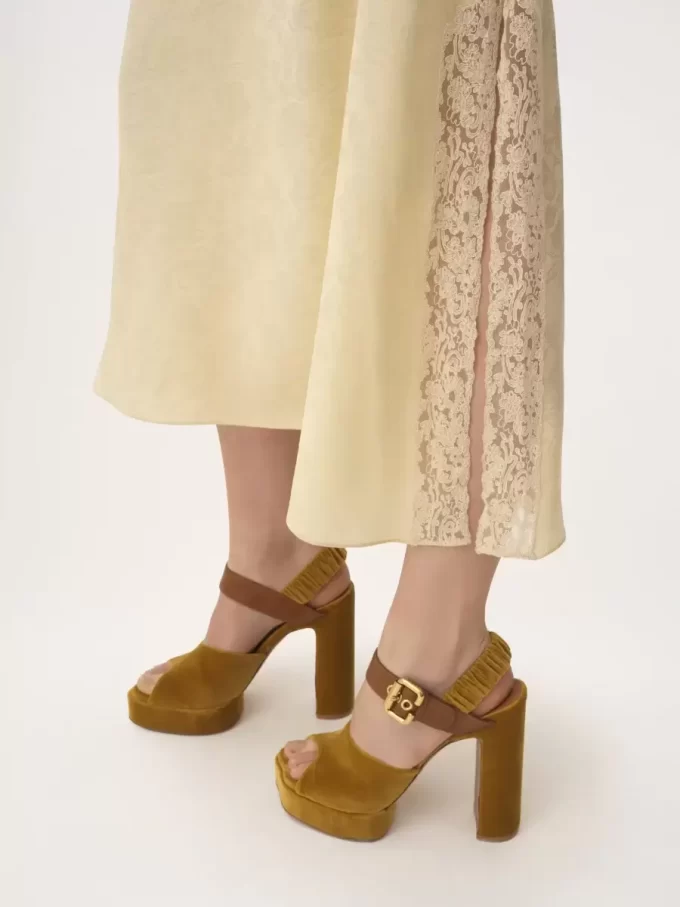 Midikleid mit dünnen Trägern aus Seidenjacquard und Spitze