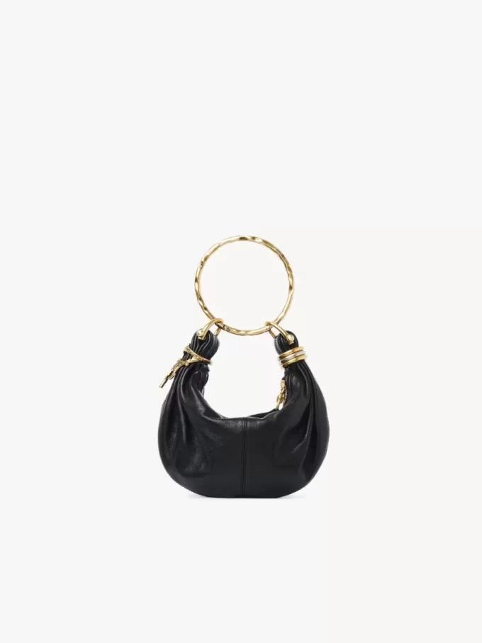 Mini Bracelet Hobo Bag aus genarbtem Leder