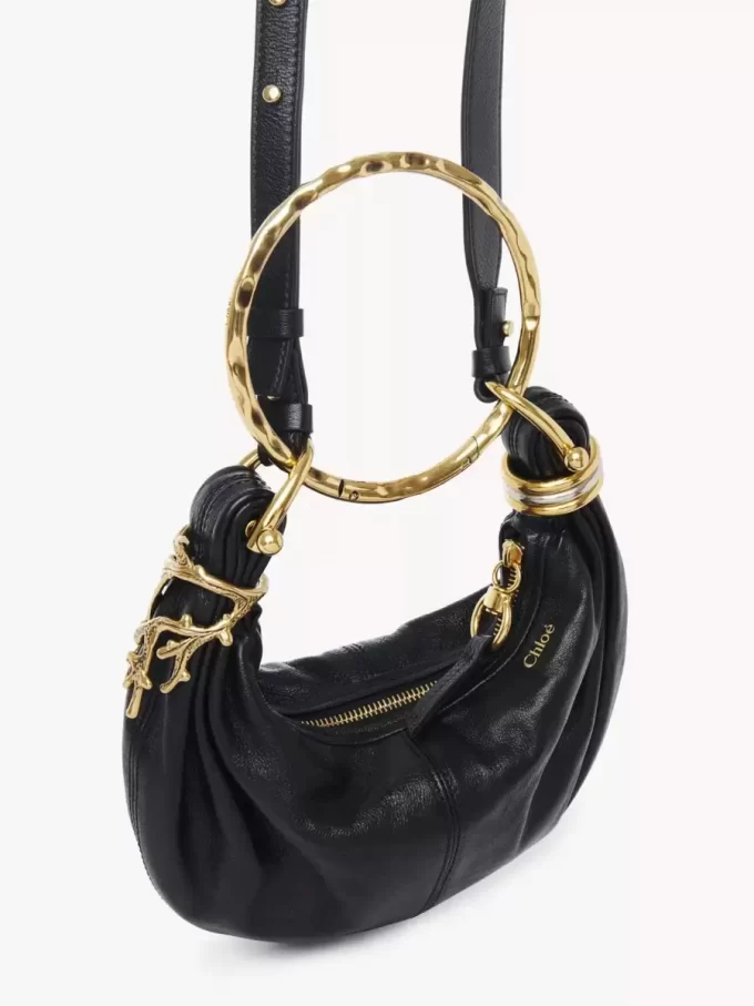 Mini Bracelet Hobo Bag aus genarbtem Leder
