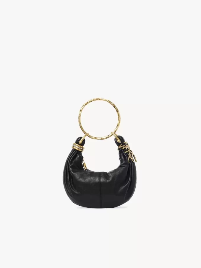 Mini Bracelet Hobo Bag aus genarbtem Leder