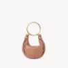 Mini Bracelet Hobo Bag aus genarbtem Leder