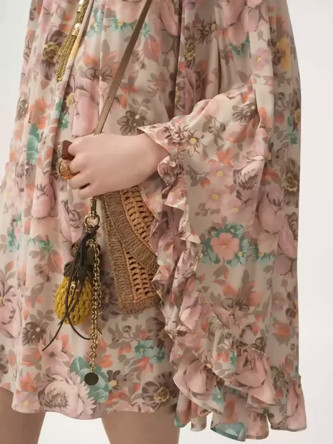 Minikleid mit eckigem Ausschnitt und Rüschen aus Crêpe de Chine