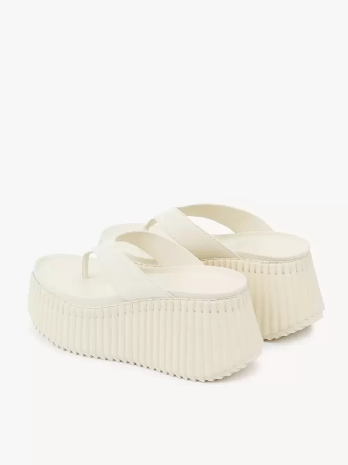 Nama Keilsandalette