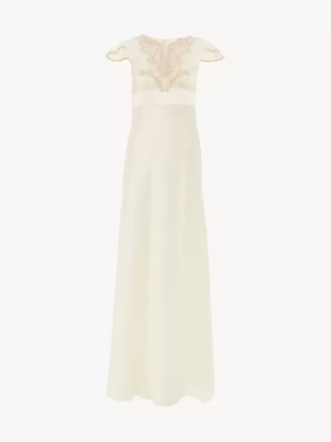 Säulenkleid mit Flügelärmeln aus gewaschenem Seidensatin und Spitze