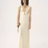 Säulenkleid mit Flügelärmeln aus gewaschenem Seidensatin und Spitze
