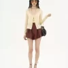 Taillierte Strickjacke mit U-Ausschnitt aus superfeinem Wollstrick